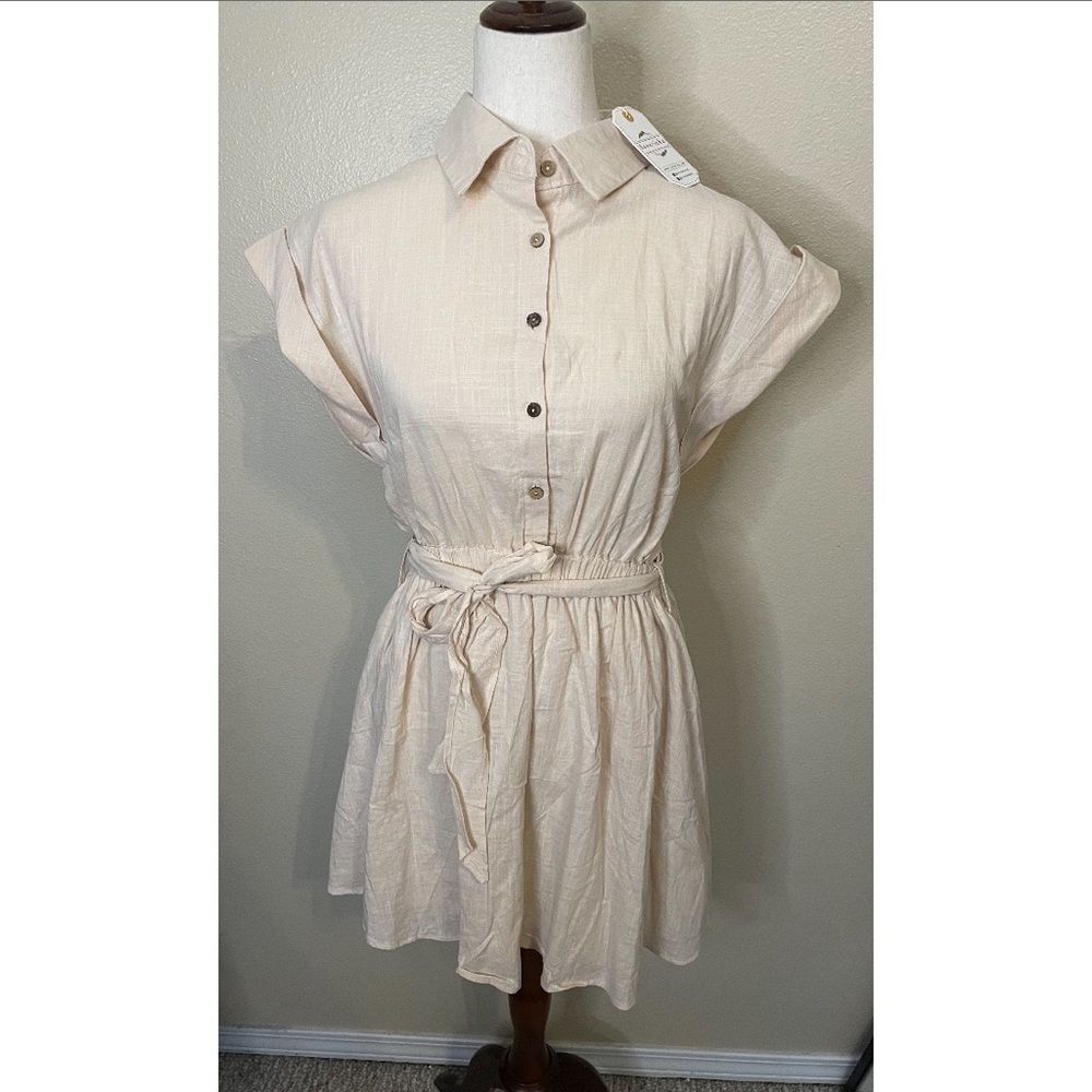 NWT Loveriche Boutique Tan Button Up Collared Dress Open Back Size Large